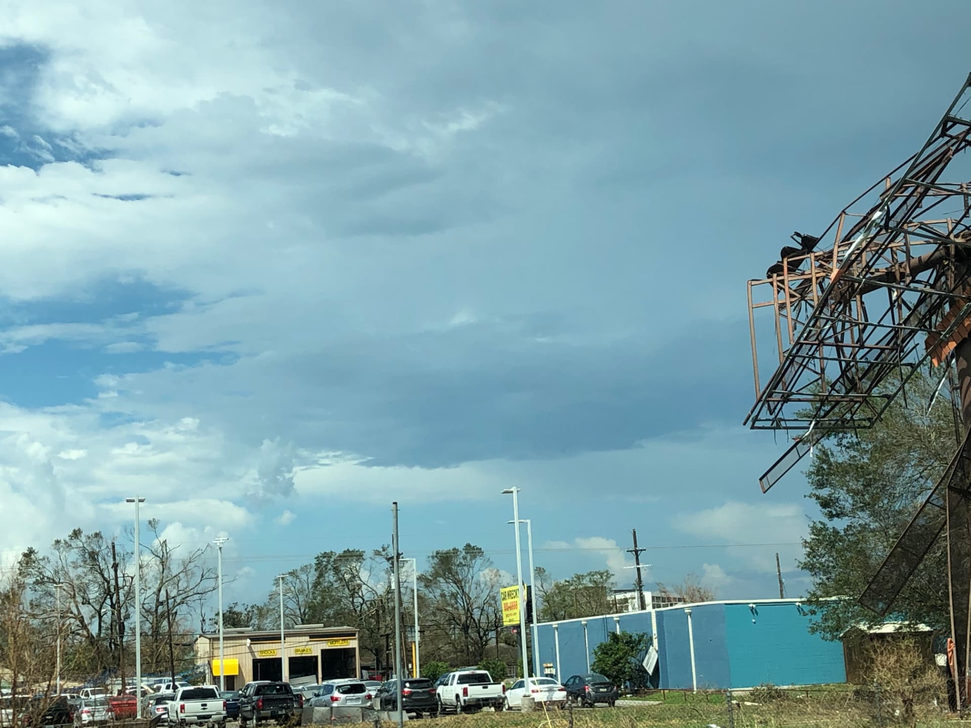 Billboard frame twisted